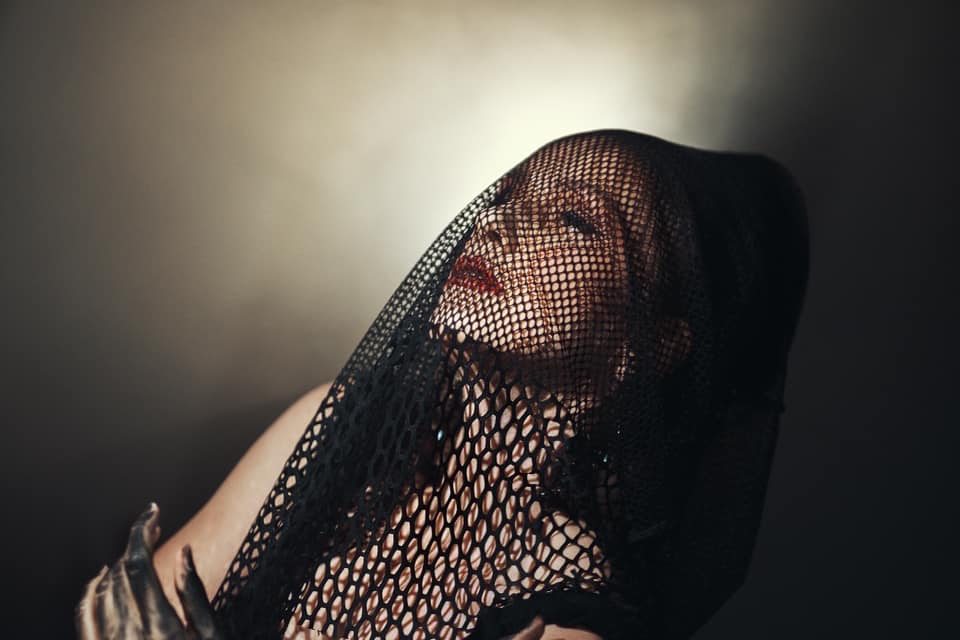 Cele mai sexy ipostaze cu Ester Peony, câștigătoarea Eurovision România 2019 | FOTO