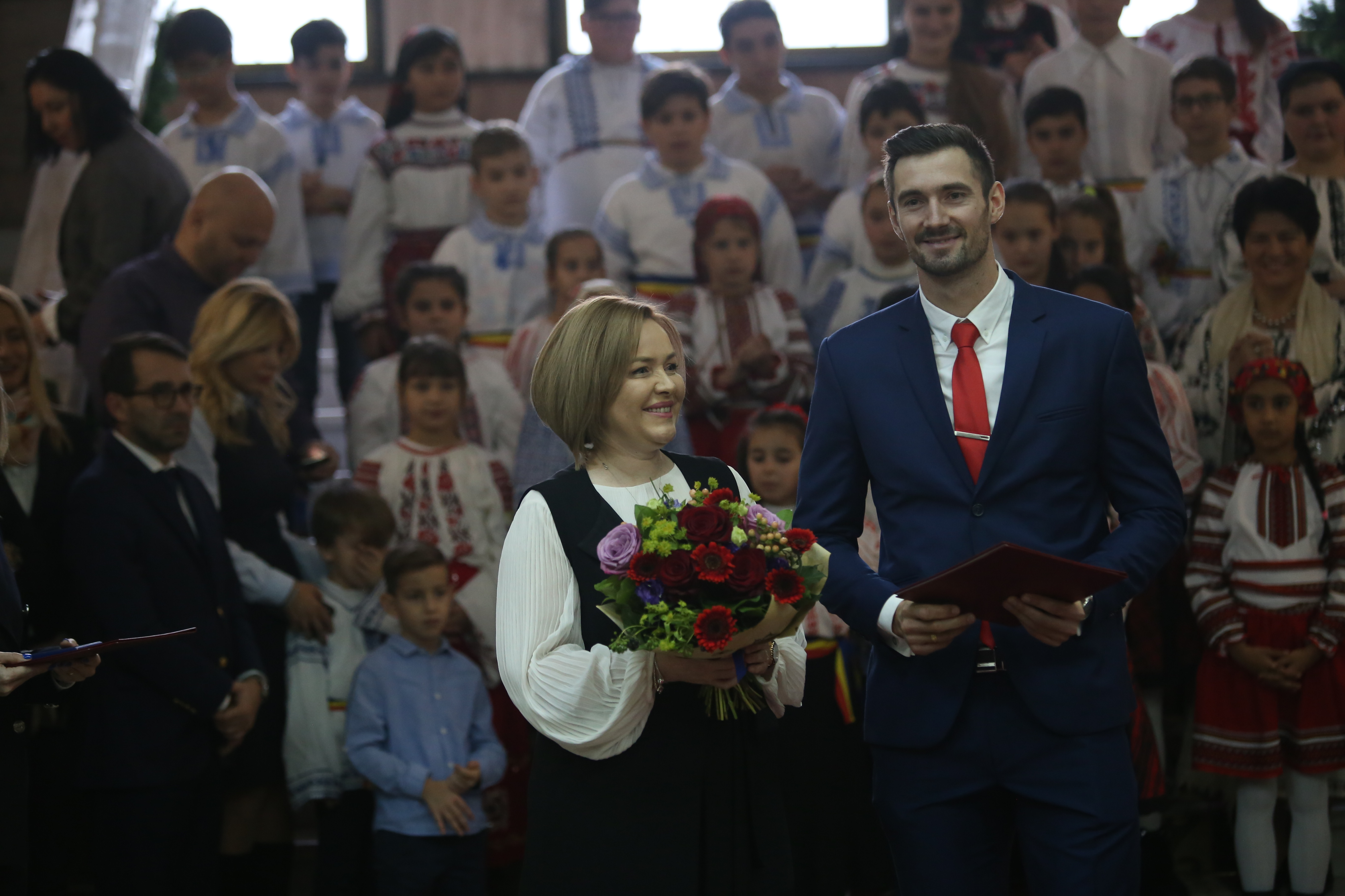 GALERIE FOTO / Moș Crăciun, intrare spectaculoasă, la petrecerea de la CS Dinamo