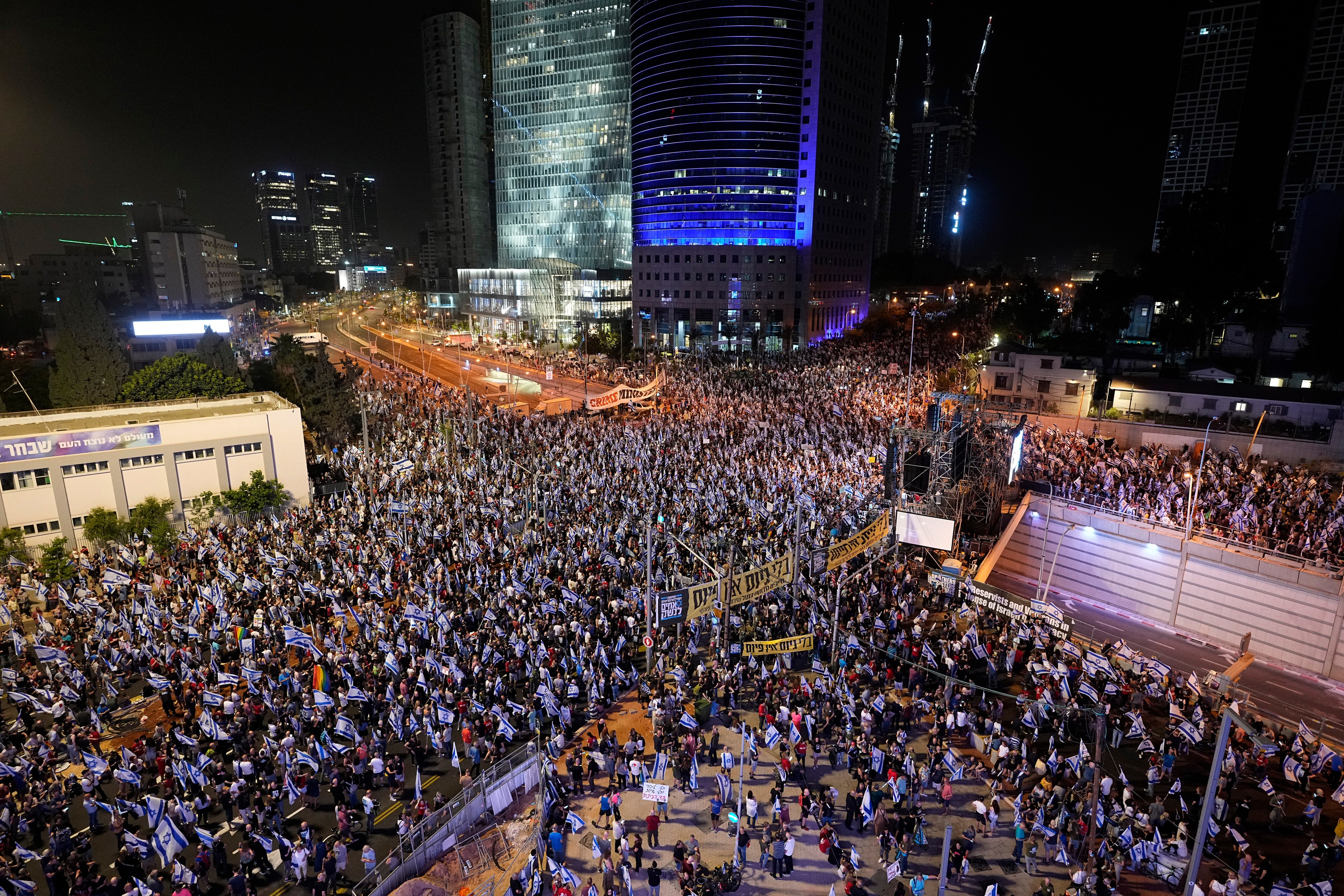 Noi proteste masive în Israel, pentru a 21-a săptămână la rând, împotriva reformei judiciare a lui Benjamin Netanyahu
