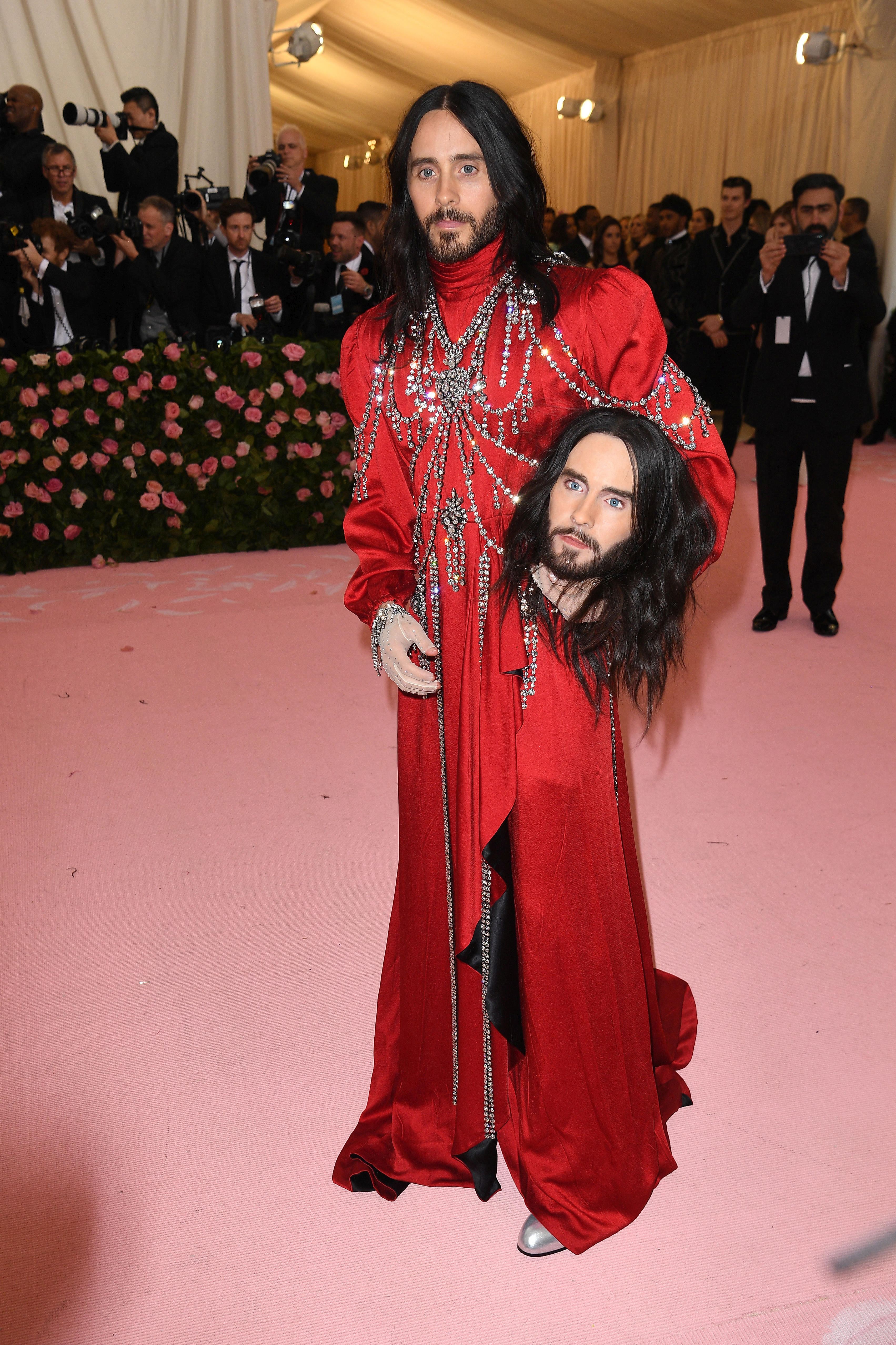 Cele mai controversate ținute din istoria Met Gala. Apariții care au stârnit reacții globale