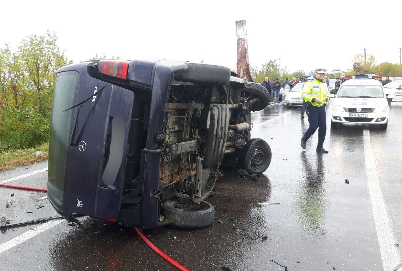 VIDEO | Accident grav la Urziceni. S-a activat PLANUL ROȘU de intervenție. Un mort și 14 răniți