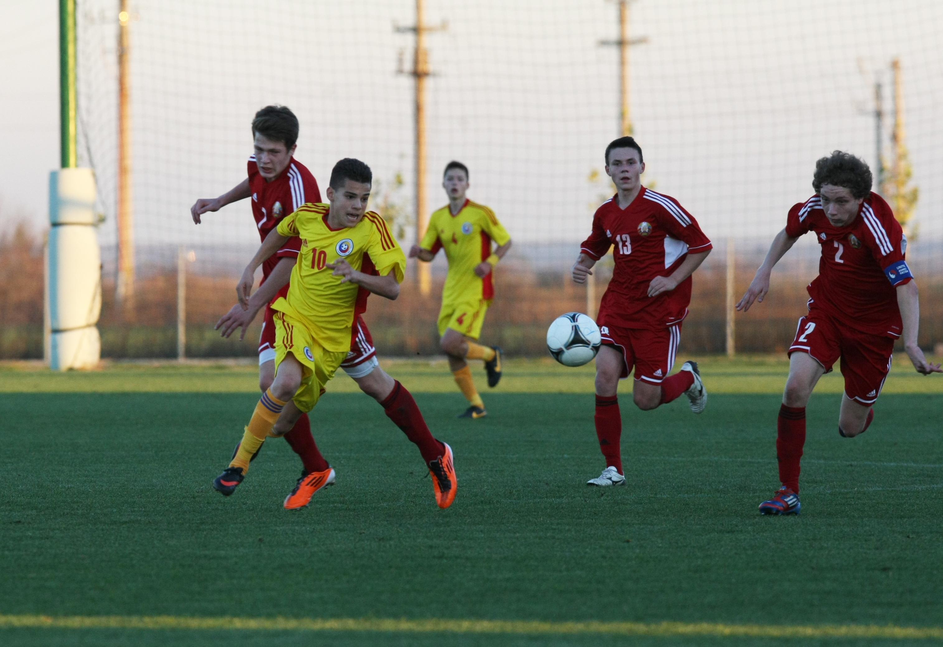 Ianis Hagi împlinește 18 ani. Fotbalistul își serbează majoratul la Florența. Debutează duminică în Serie A? | GALERIE FOTO