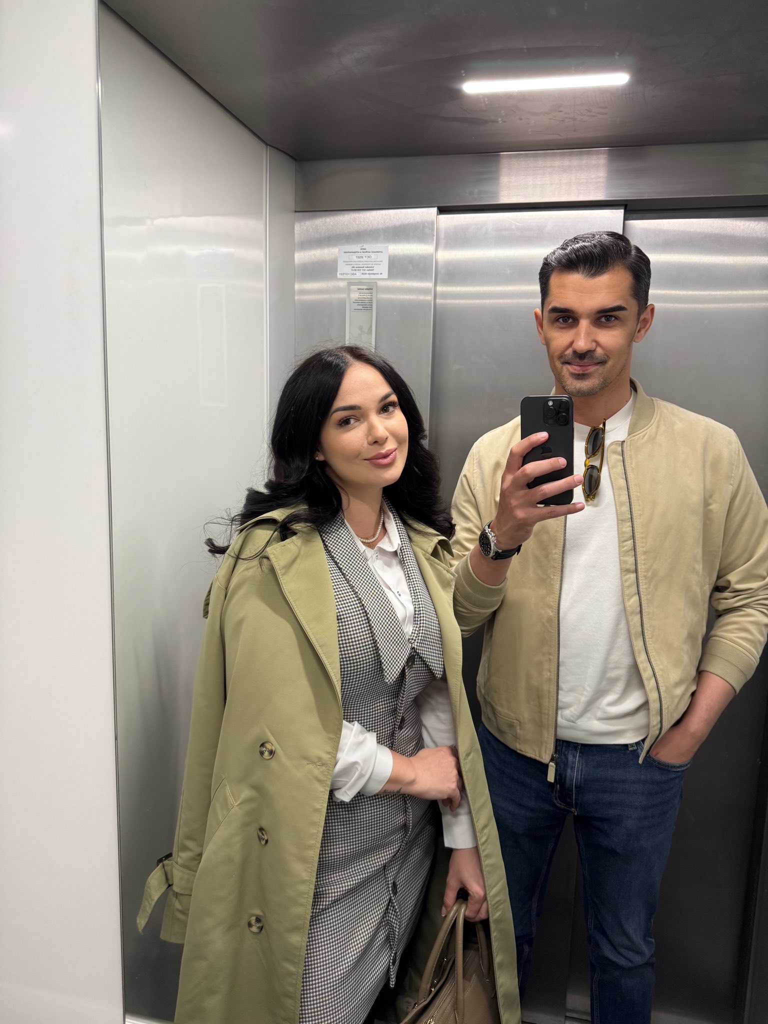 Imagini cu casa în care locuiește Deea Maxer. A scos apartamentul la vânzare: „E momentul să facem o schimbare”