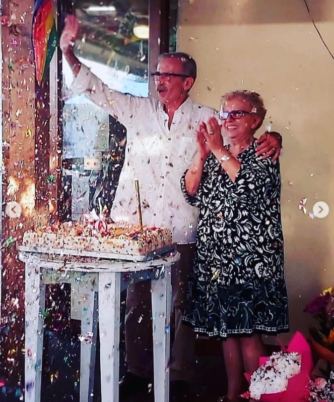 Cum arată părinții lui Dragoș Bucur, care au sărbătorit 50 de ani de căsnicie. Dana Nălbaru a făcut furori la petrecerea în cinstea socrilor