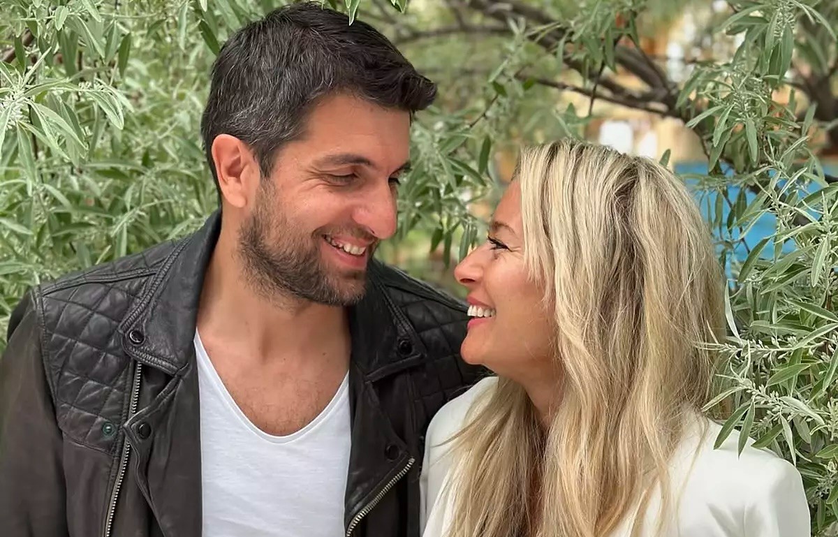 Cum arată primul apartament în care Laura Cosoi a locuit cu Cosmin Curticăpean. Actrița Ada Galeș se mutase în locul lor