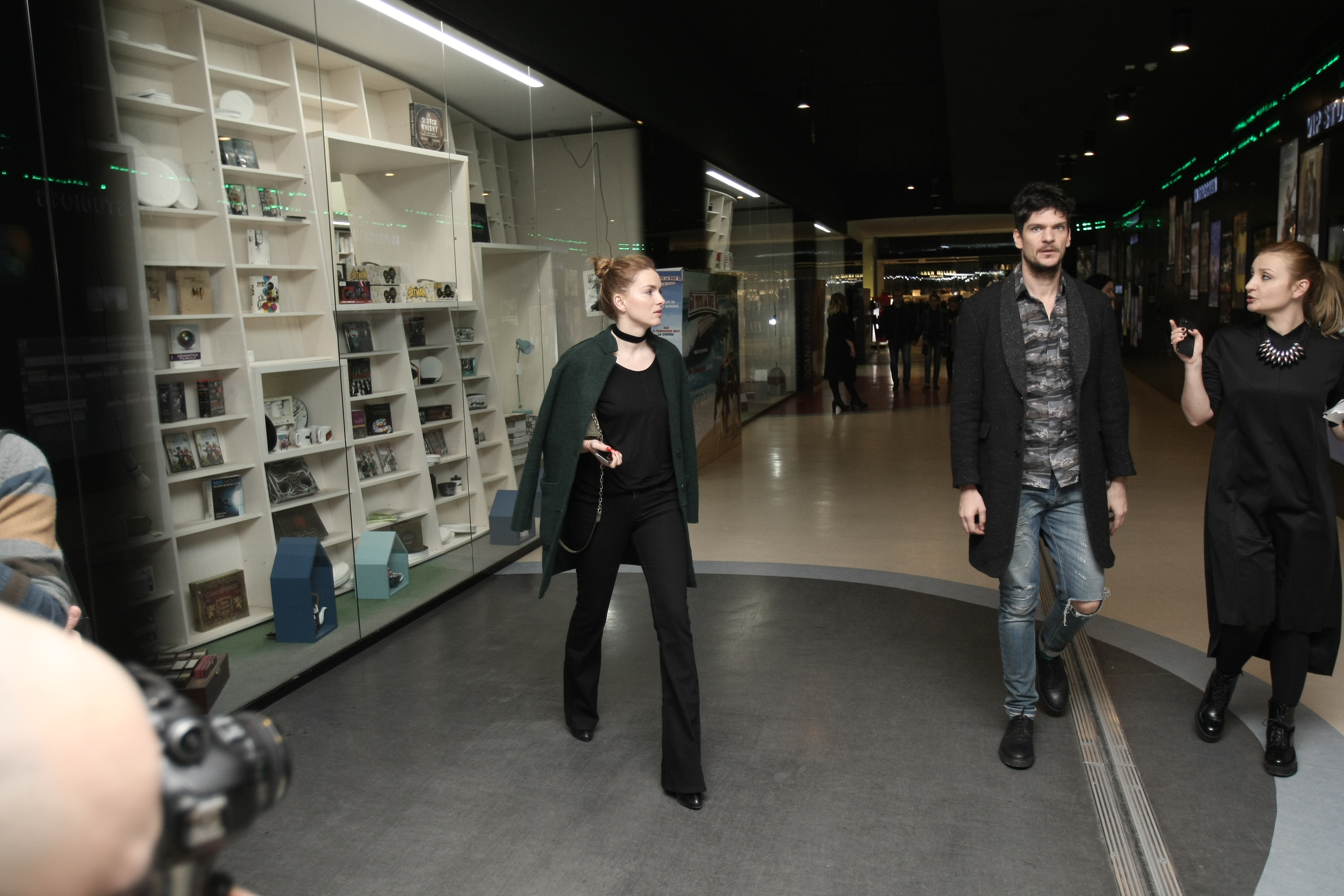 FOTO EXCLUSIV/ Iubita lui Tudor Chirilă arată impecabil după doi copii. Cum a apărut la o lansare