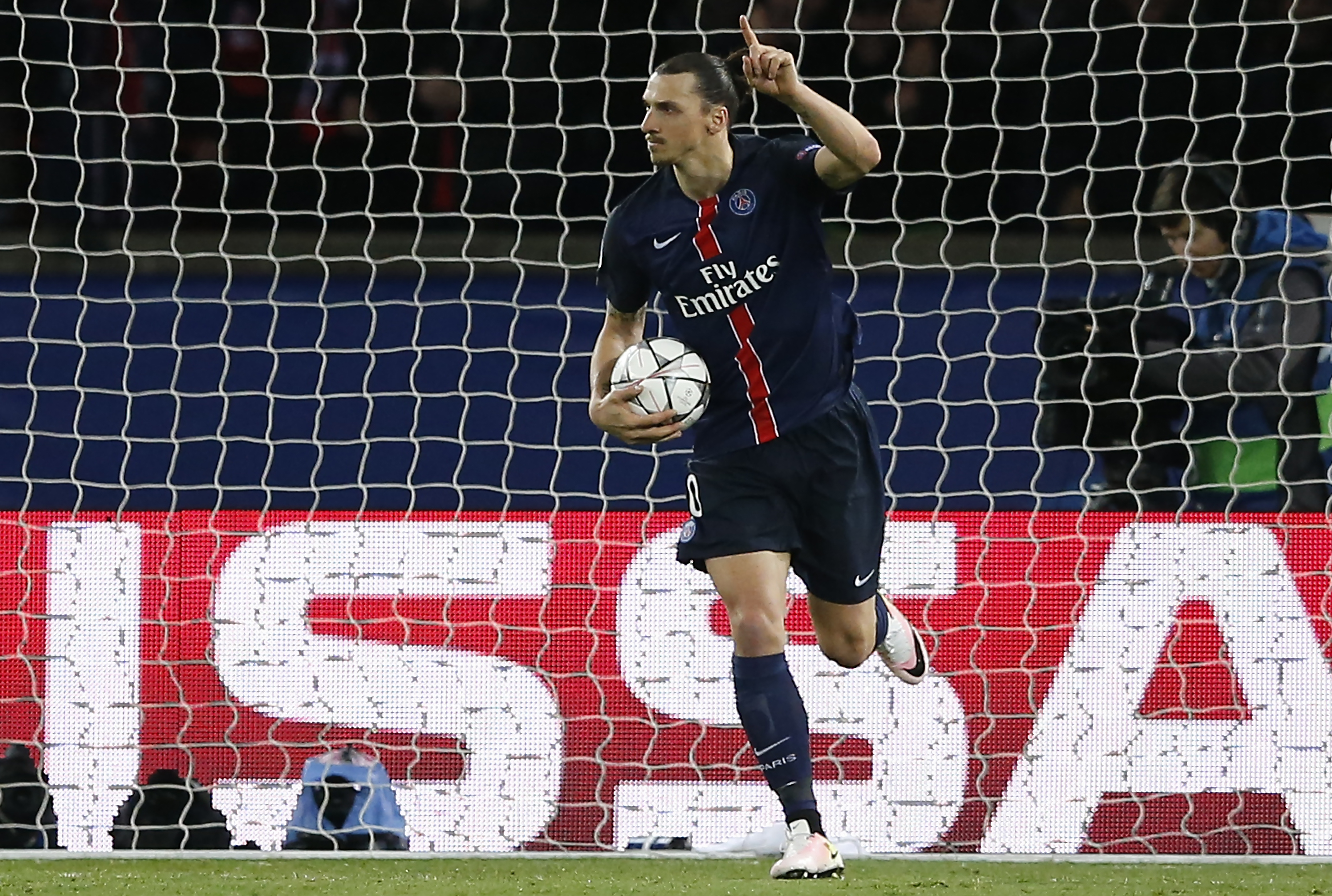 Liga Campionilor: PSG - City 2-2 și Wolfsburg - Real 2-0. Spaniolii, executaţi rapid. Comedia erorilor, la Paris / FOTO & VIDEO