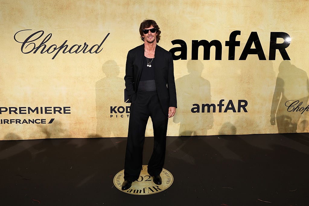 Moarte suspectă în Spania: Jake Hall, actor în vârstă de 35 de ani și apropiat al lui Kanye West, a decedat la o petrecere din Mallorca. Care a fost ultimul lui mesaj