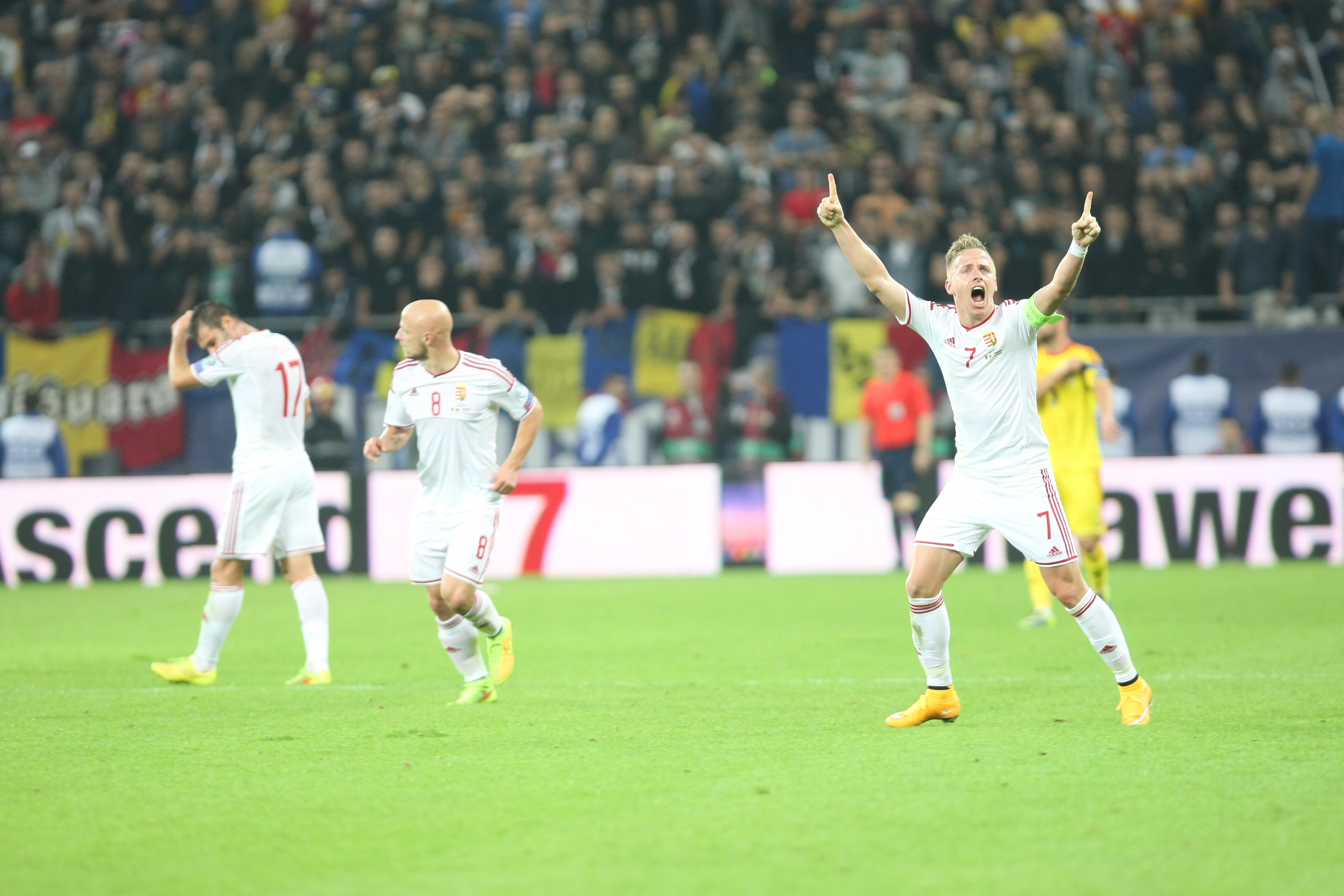 LIVE BLOG / FOTO&VIDEO. MECIUL ANULUI, ROMÂNIA - UNGARIA 1-1