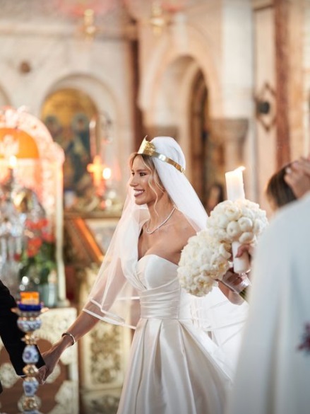 Dani Oțil, în lacrimi la cununia religioasă cu Gabriela Prisăcariu. Cum a fost pozat și de ce s-a emoționat: „Avea cuvintele la el”