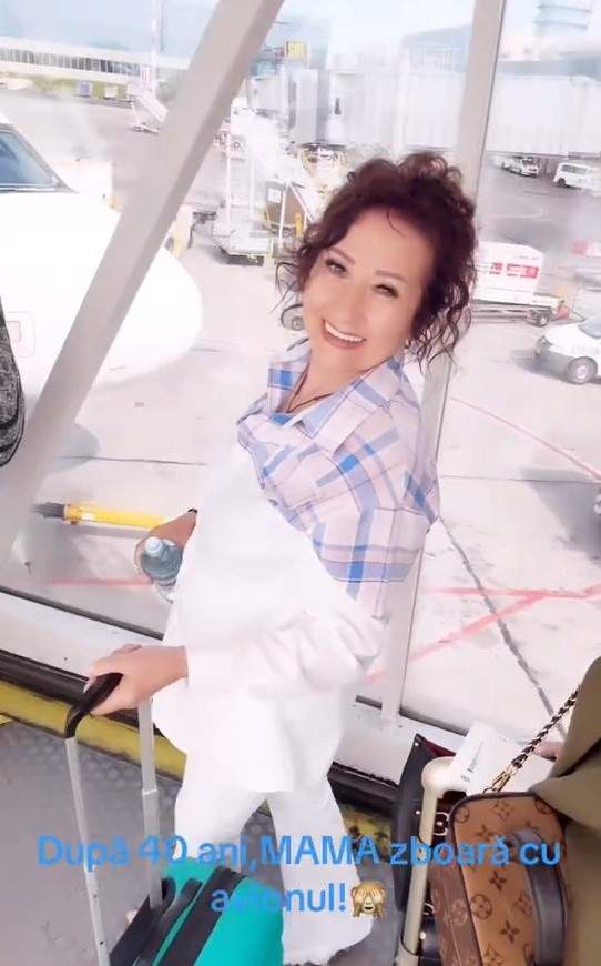 Imagini rare cu mama Claudiei Pătrășcanu. Cât de bine seamănă cele două și în ce loc sfânt au plecat