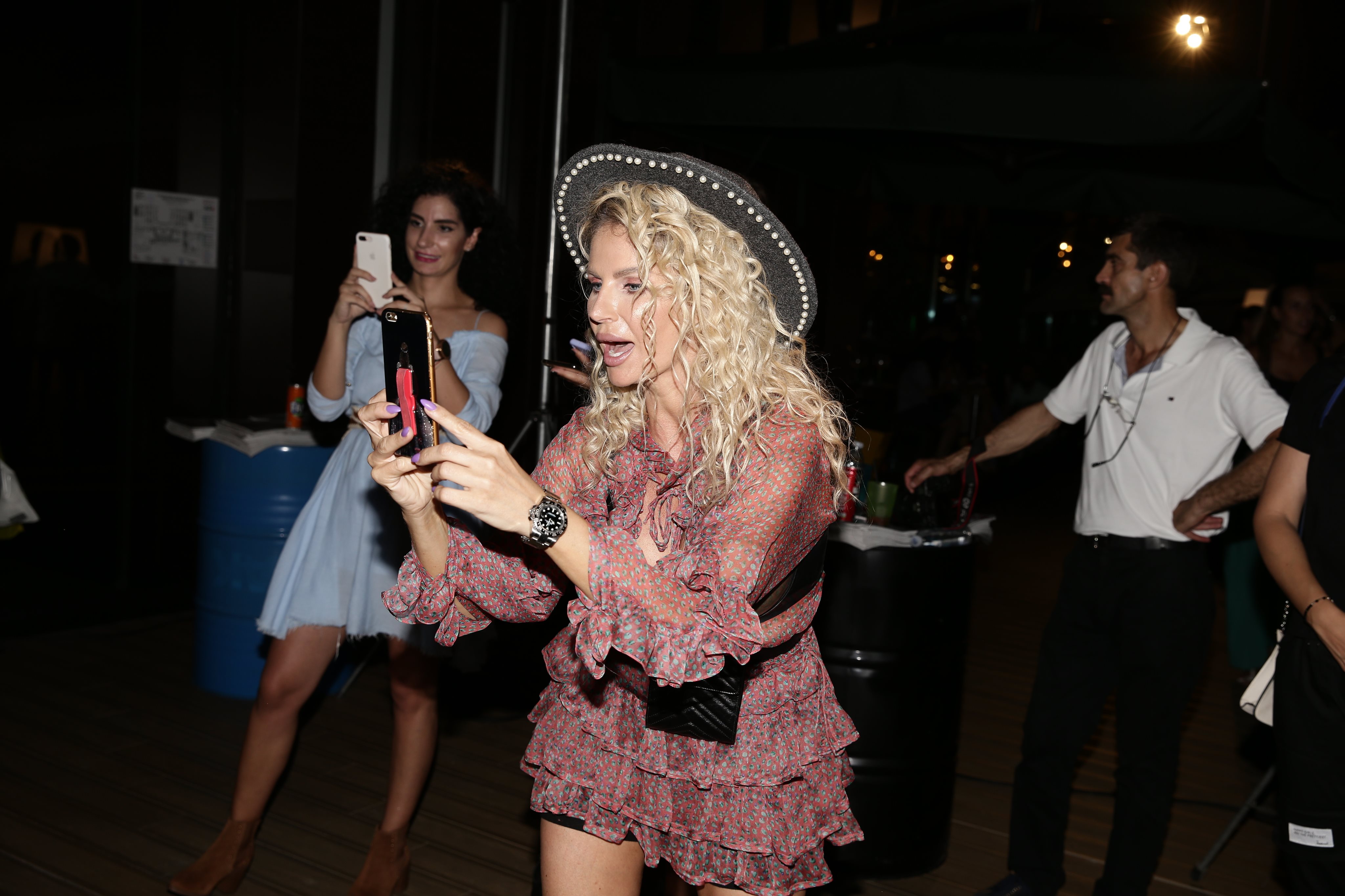 FOTO/ Unica Urban Party pe terasă. Vedete, bloggeri și  influenceri au participat la petrecere