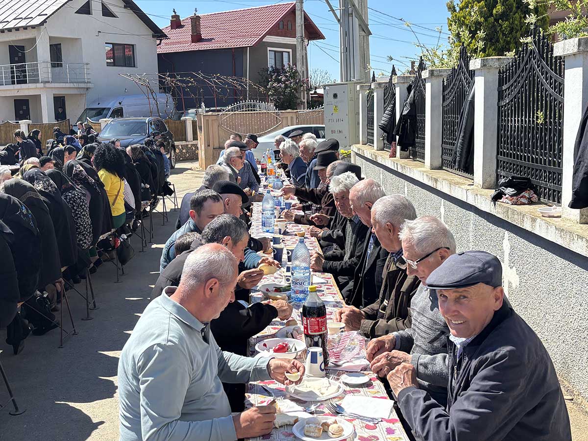 Boboșarca, Duminica Mironosițelor, în satul bulgarilor din Băleni Sârbi: „Doamne Dumnezeule! Ne bucurăm de El în salata, în varza și Învierea pe care ni le dă!”