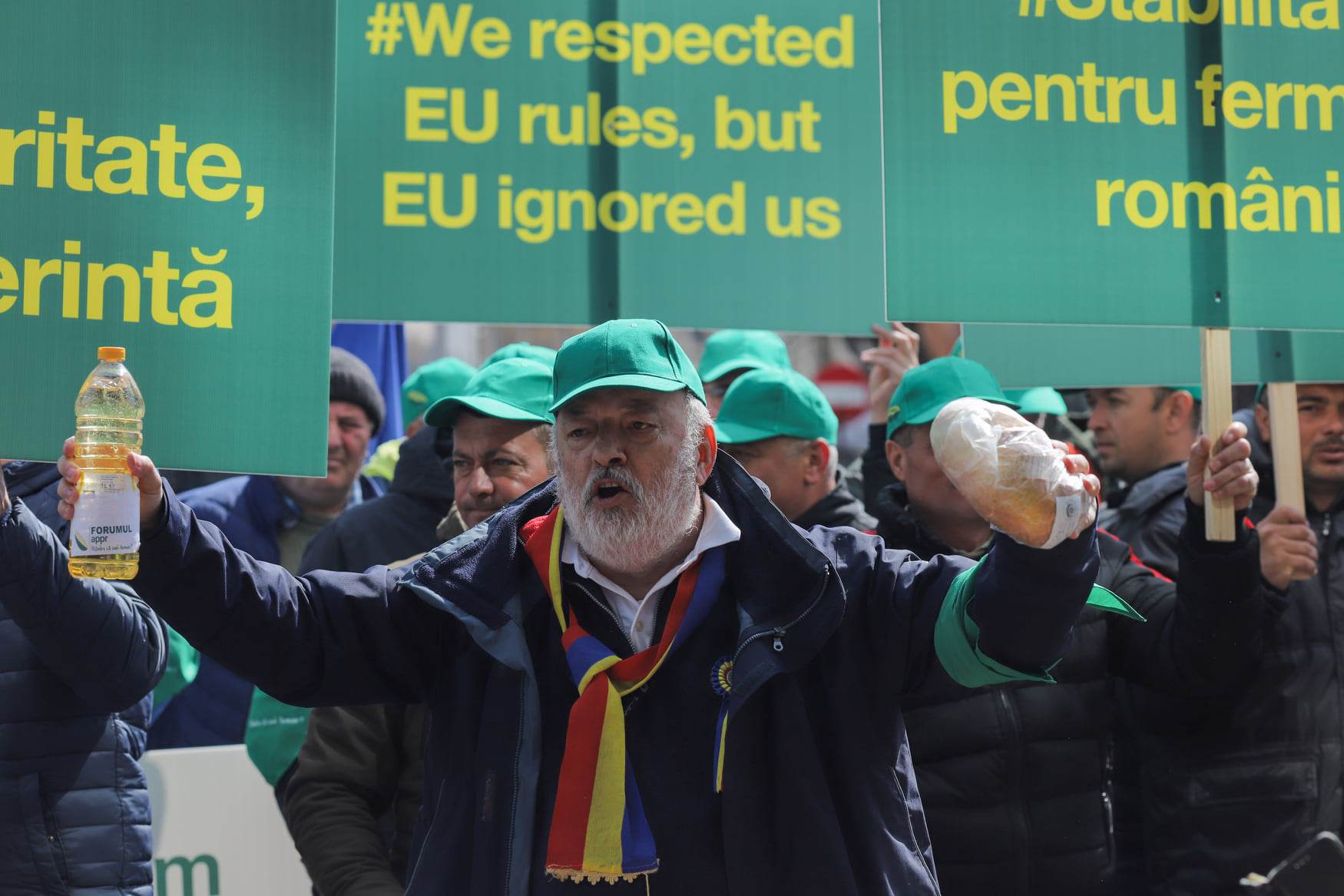 Fermierii români au ieșit cu tractoarele pe străzi. Proteste în urma deciziei UE în scandalul cerealelor din Ucraina