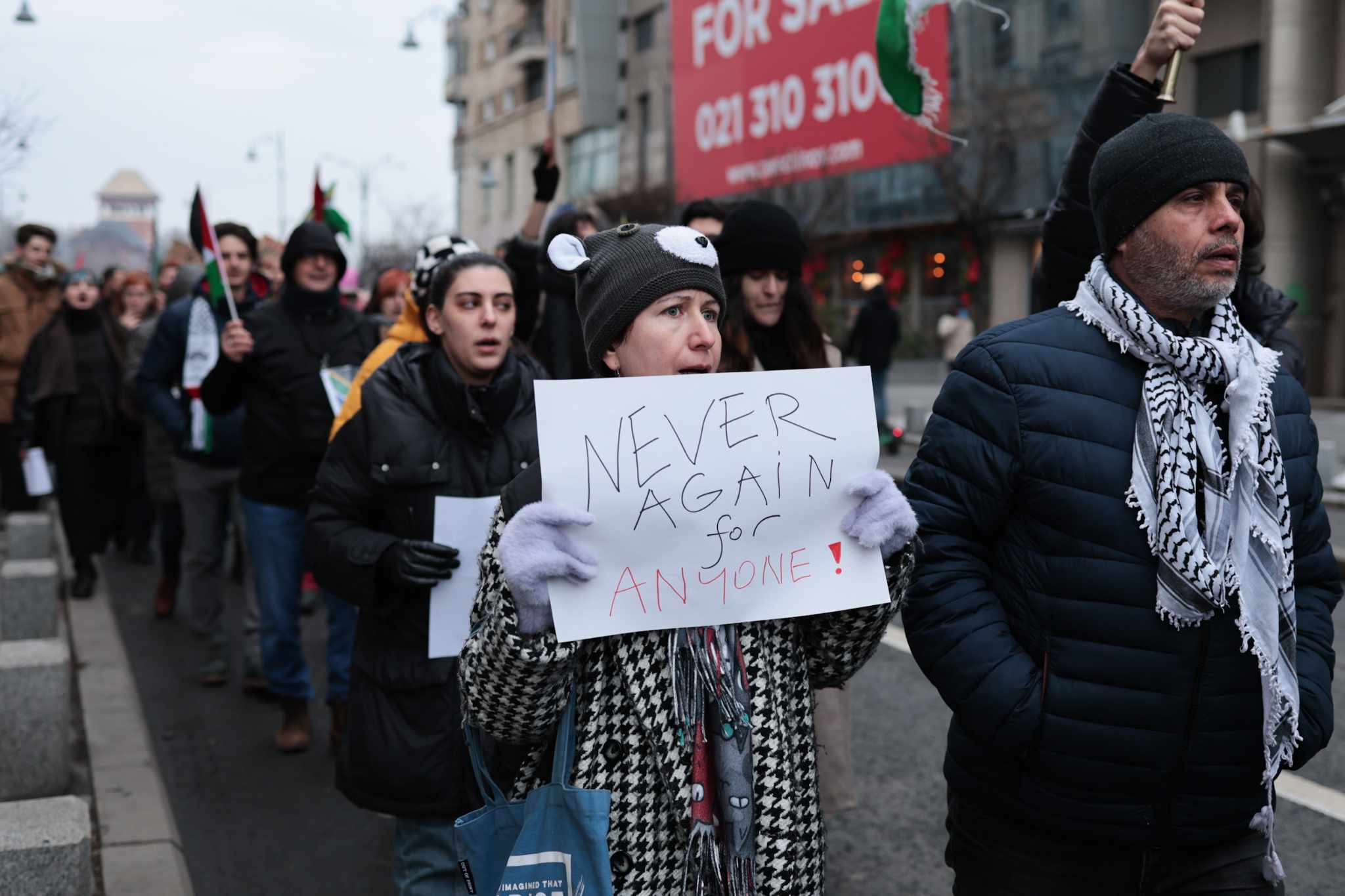 Un nou miting pro-Palestina în București. Circa 100 de persoane cer oprirea ostilităților din Gaza