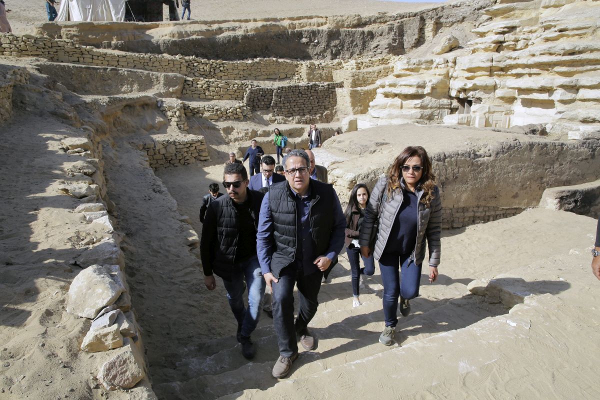 GALERIE FOTO| Mormânt vechi de 4.400 de ani, descoperit în Egipt. Ce au găsit înauntru i-a uimit pe arheologi