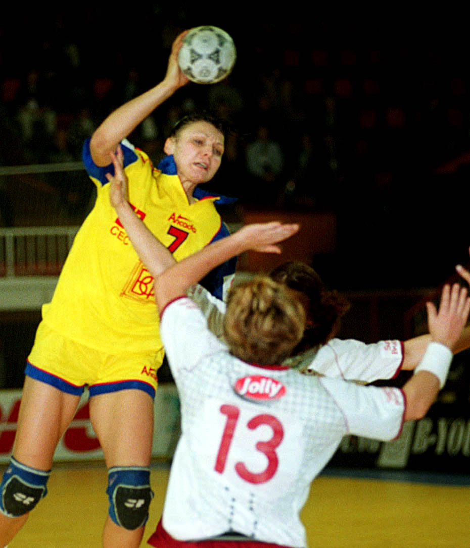 Legendele handbalului feminin românesc revin pe teren pentru un caz umanitar susținut de I wonder, platforma Ringier Romania