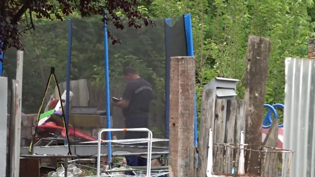 Csak annyit mondott, hogy valami belement a szemébe: súlyos égési sérülést szenvedett a tűzijátéktól egy kisfiú Újkígyóson – videó