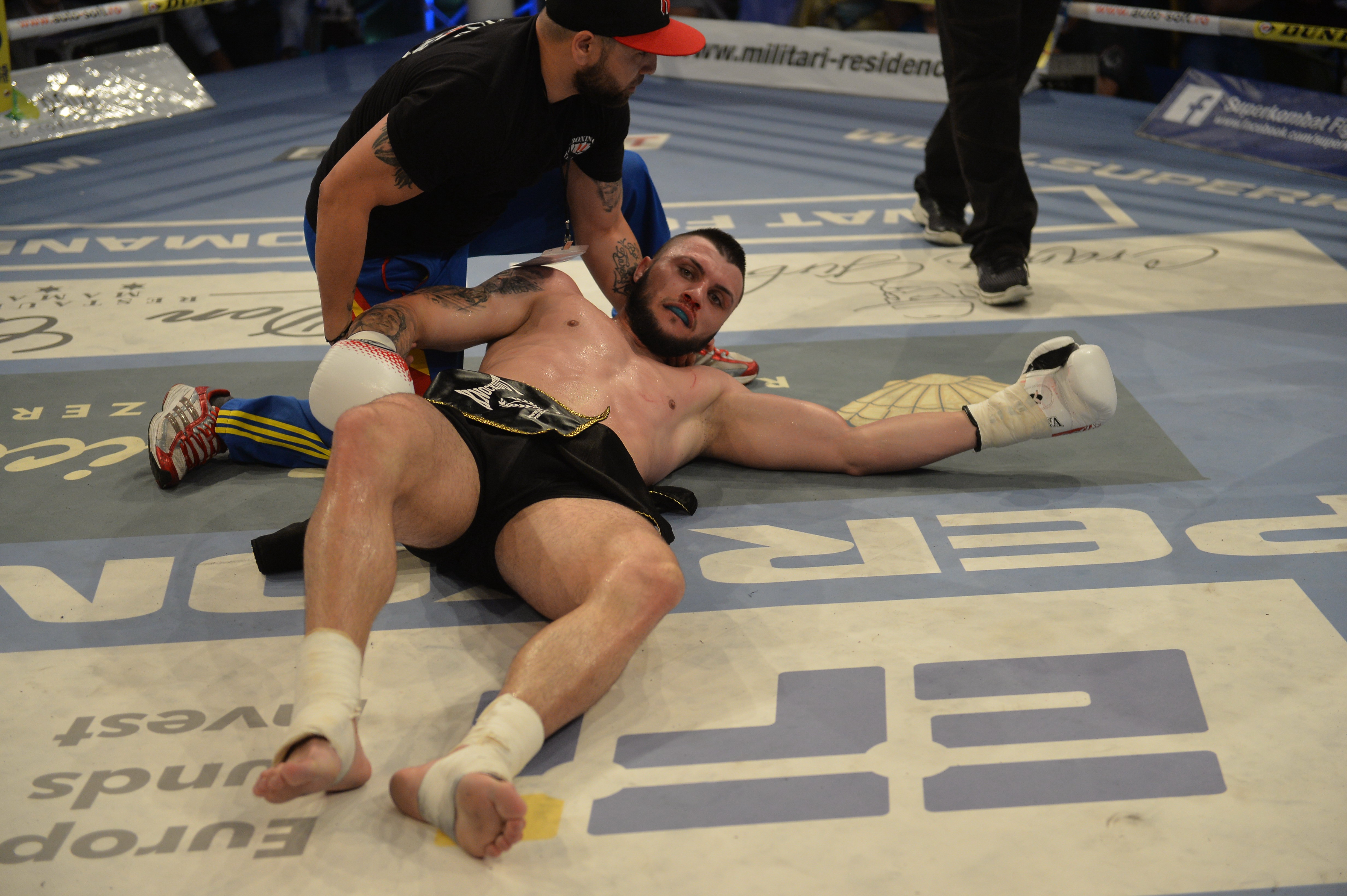 SUPERKOMBAT CONSTANȚA: Cătălin Moroșanu l-a distrus pe gigantul de 2,07 metri / REZULTATE & GALERIE FOTO & VIDEO