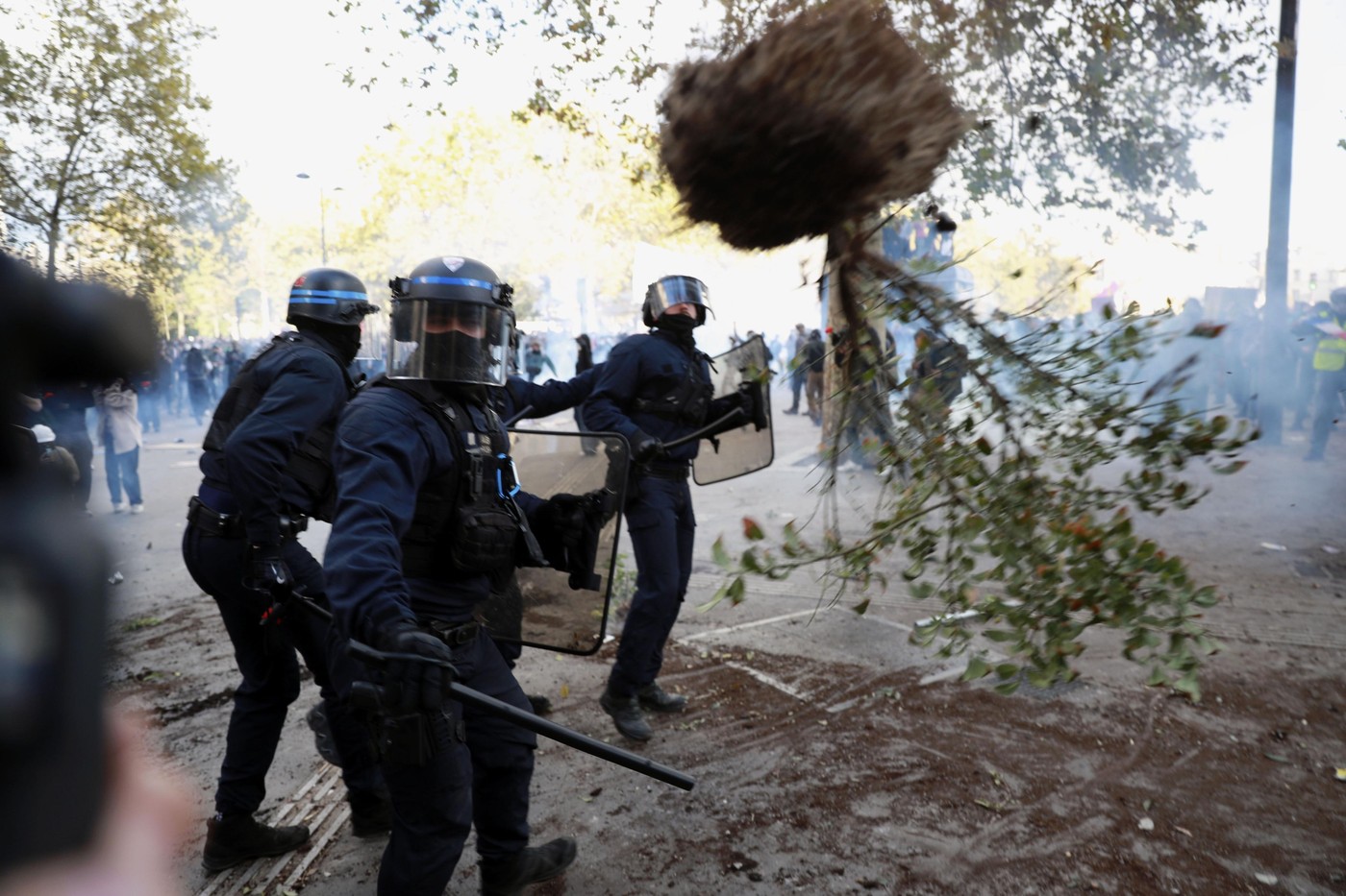 Studenții francezi continuă protestele în Franța