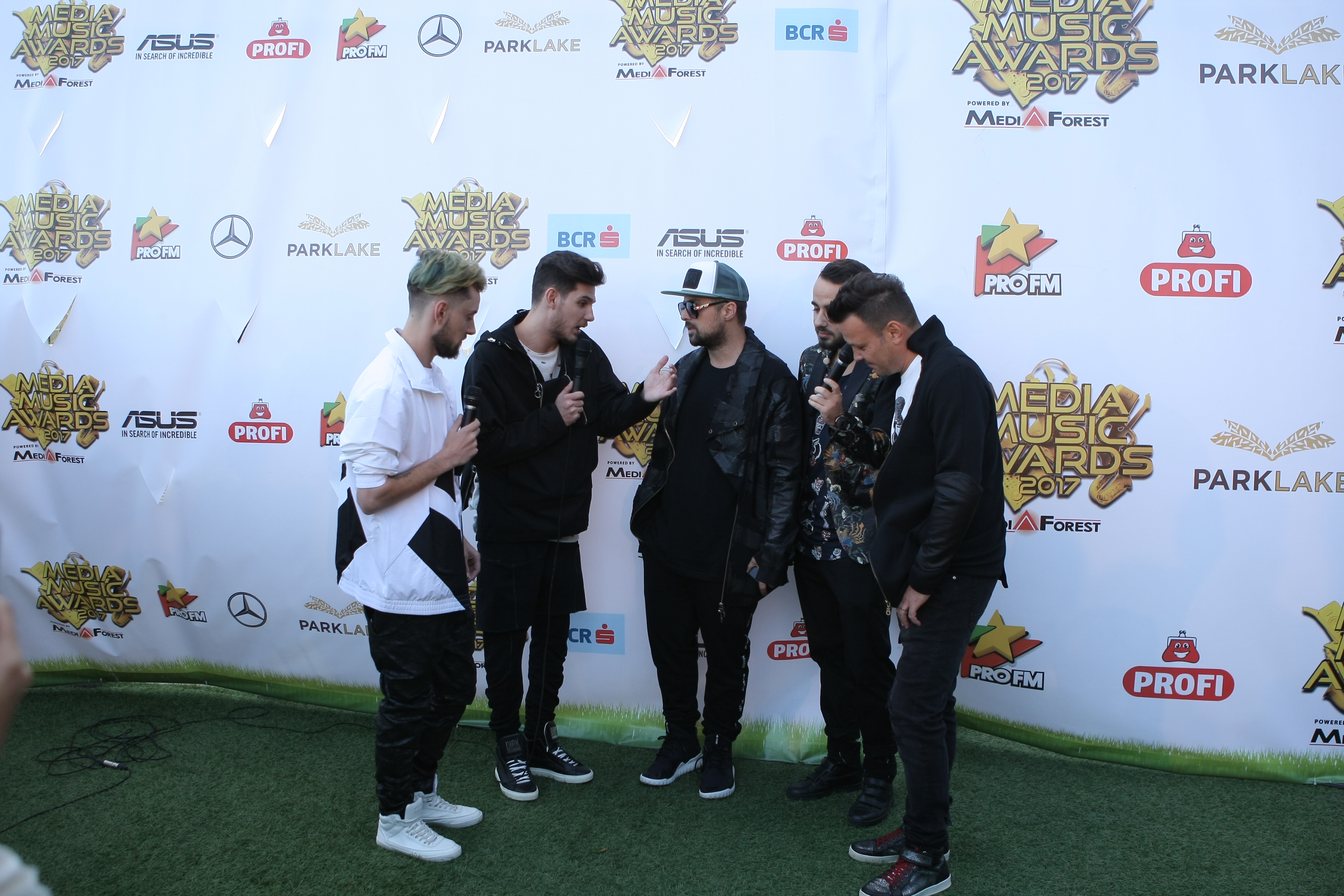 FOTO EXCLUSIV/ Media Music Awards 2017. Vedetele au strălucit în lumina reflectoarelor. Alina Eremia a întors toate privirile