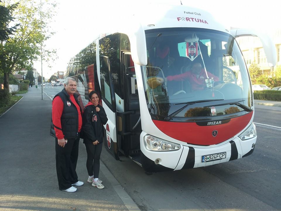 GALERIE FOTO / Doctoriţa de la Fortuna i-a "îmbolnăvit" pe dinamovişti