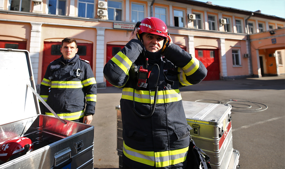 Pașii unei operațiuni a pompierilor după cutremur. Când se oprește misiunea de căutare-salvare