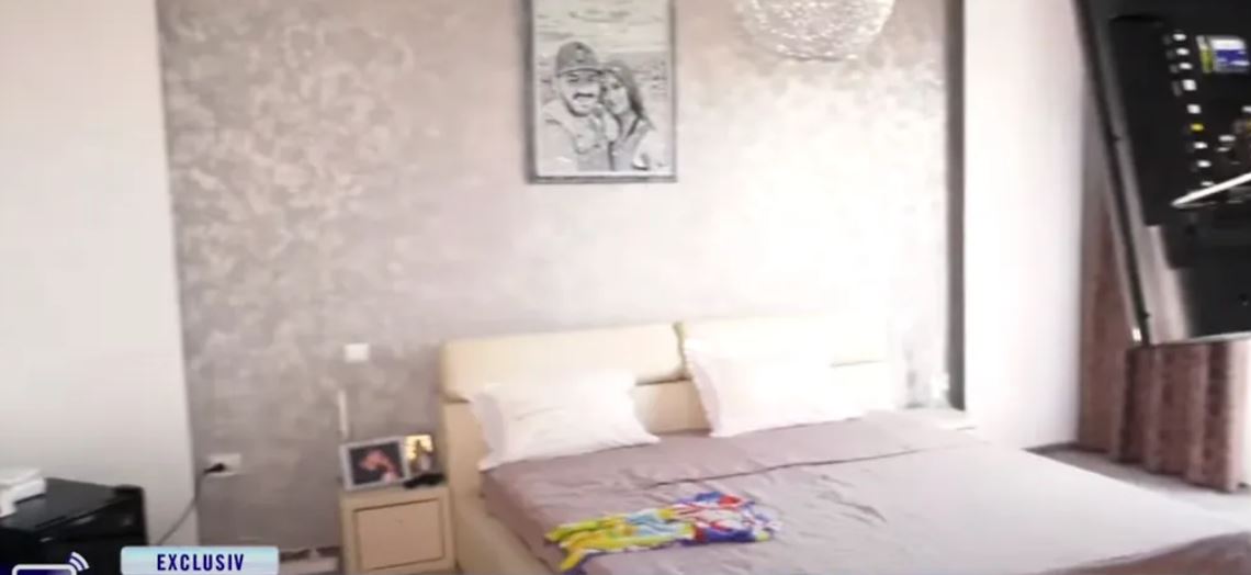 Imagini din casa în care locuiește Betty Salam. Vila are două etaje și arată ca un palat