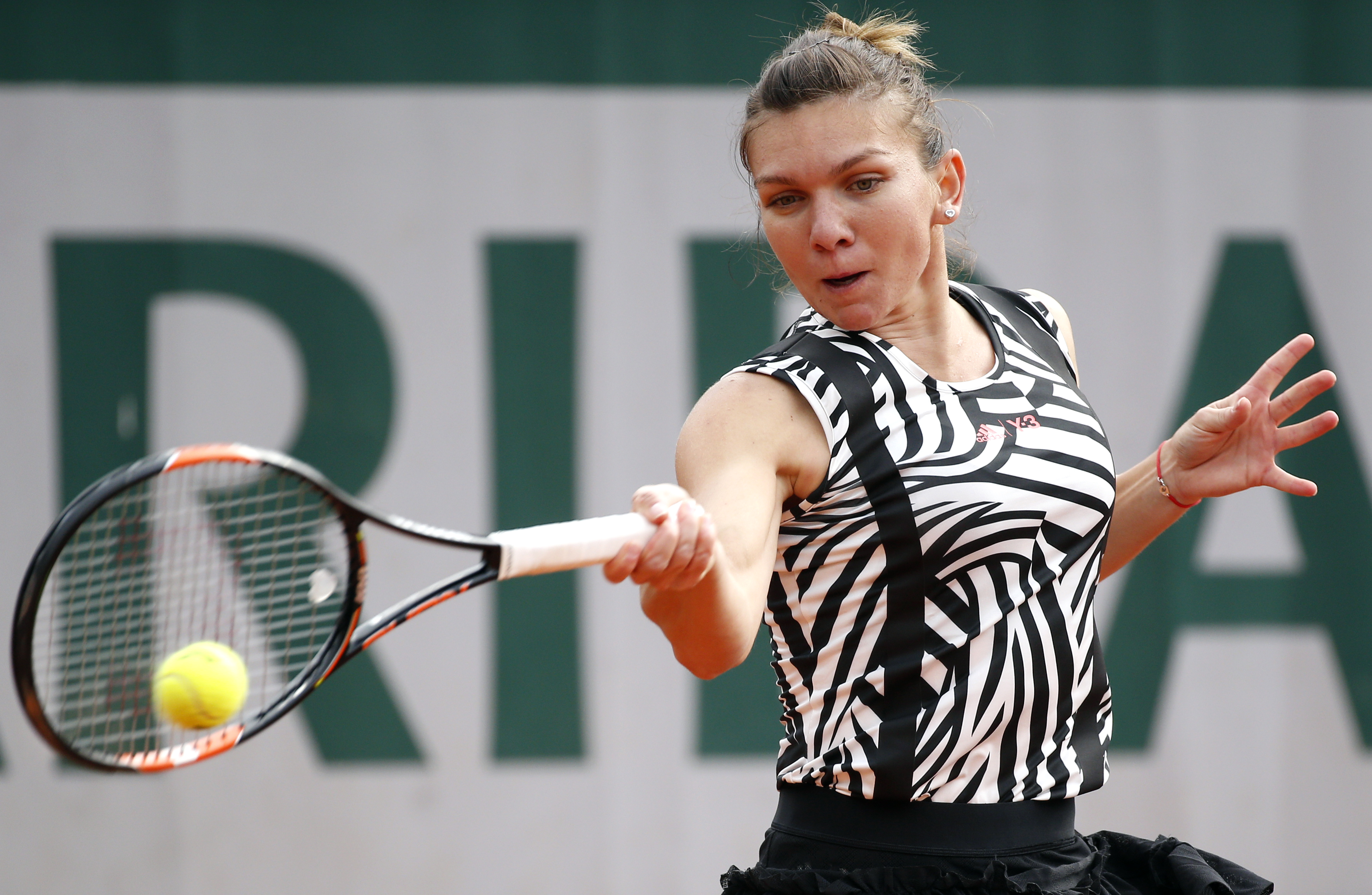 Roland Garros. Irina Begu, victorioasă după un meci-maraton, merge cu Simona Halep în turul 3 | LIVE BLOG