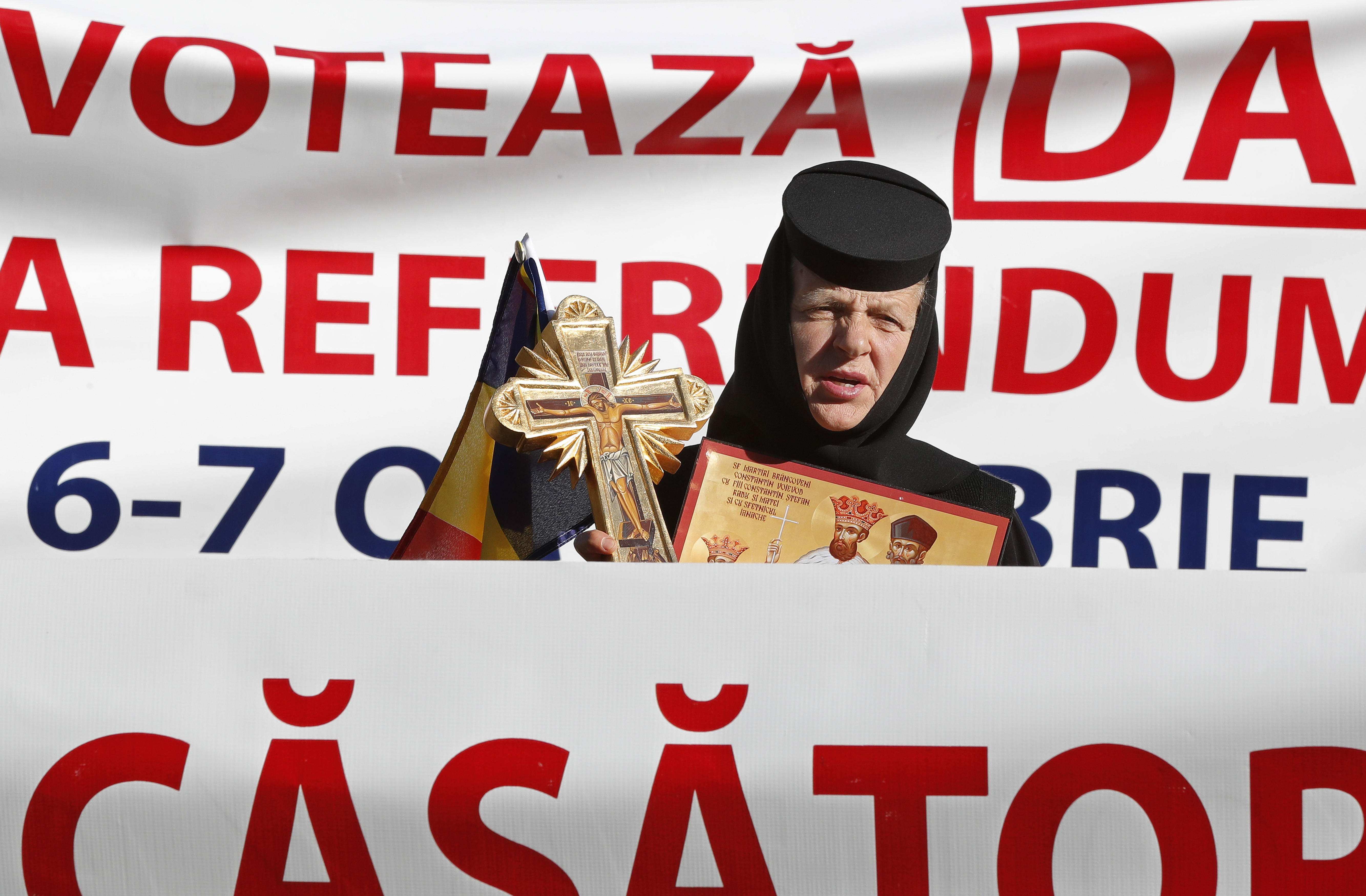 GALERIE FOTO| Presa străină scrie pe larg despre referendumul pentru familie organizat în România: E vorba de clarificarea limbajului din Constituție