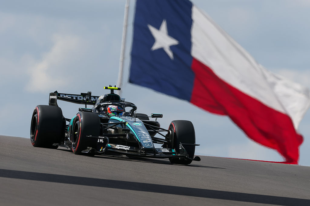 Lángoló autó és izgalmak: Kimi Antonelli nyerte az időmérőt Austinban