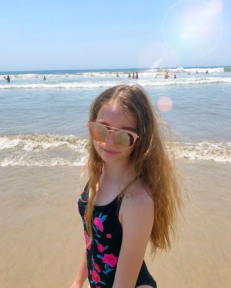 Cât de fericită e Irina Columbeanu în America. S-a distrat pe cinste la plajă | FOTO