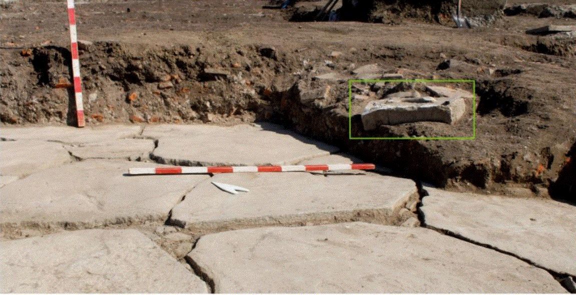 Falus sculptat, în lungime de 26,5 centimetri, descoperit în „orașul de aur” de lângă Alba Iulia. „Avea rol în lupta împotriva «Ochiului Rău»”
