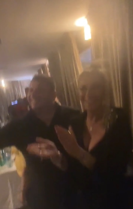 Anamaria Prodan, show cu lăutari după despărțirea de Flavius Nedelea. Impresara a dansat pe propria melodie