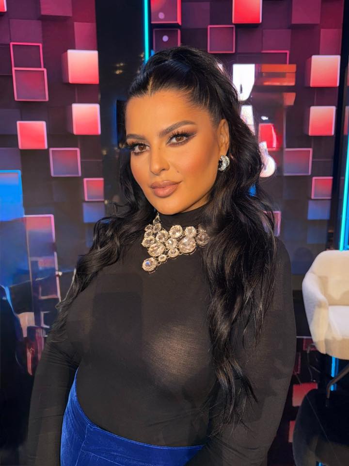 Cine sunt vedetele care apar în „La bine și la roast”, care se filmează la Opera Națională din București. Imagini din culisele noului show de la Pro TV