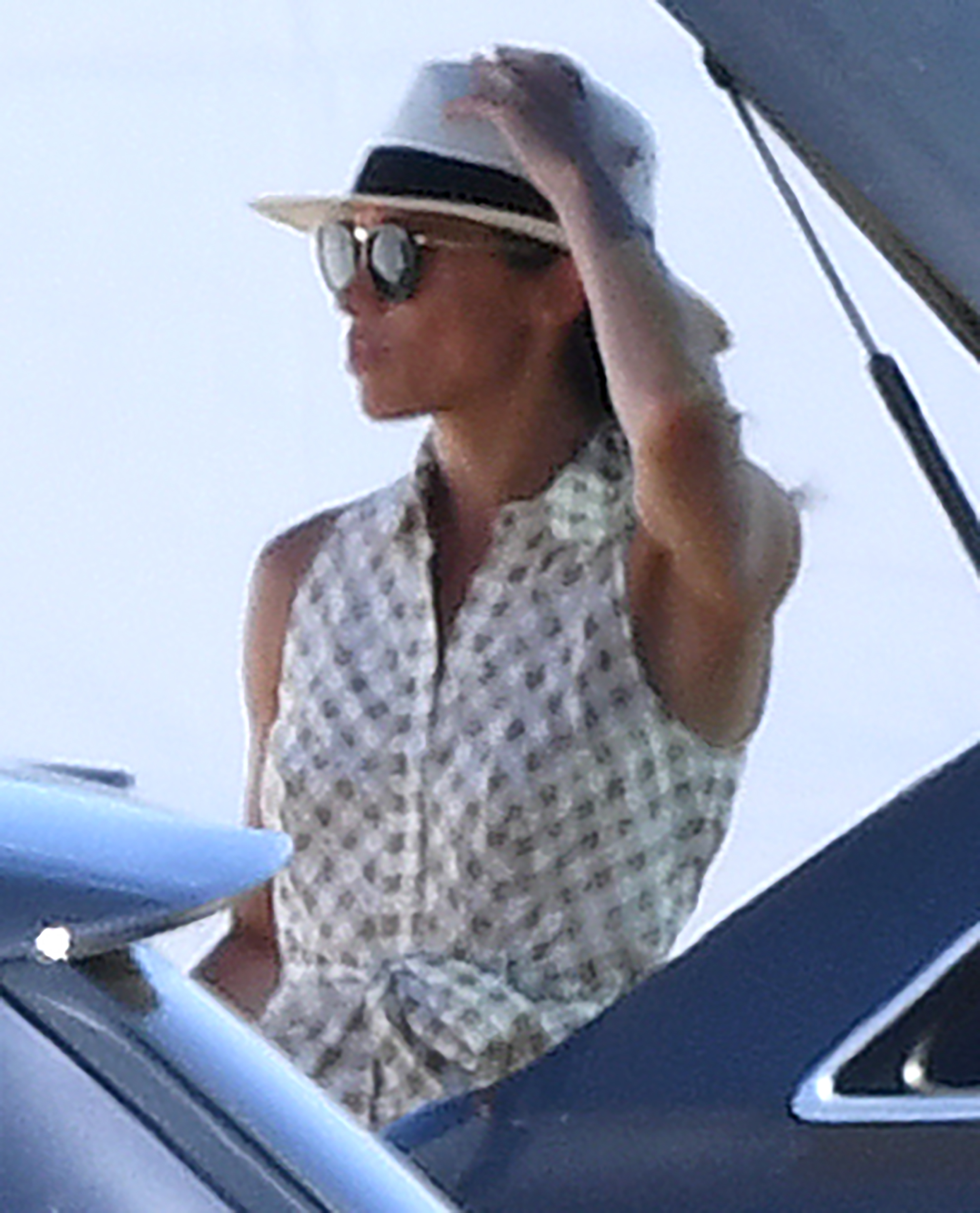 Cât a cheluit Meghan Markle pe ținutele ei de când a devenit ducesă. Suma este uriașă
