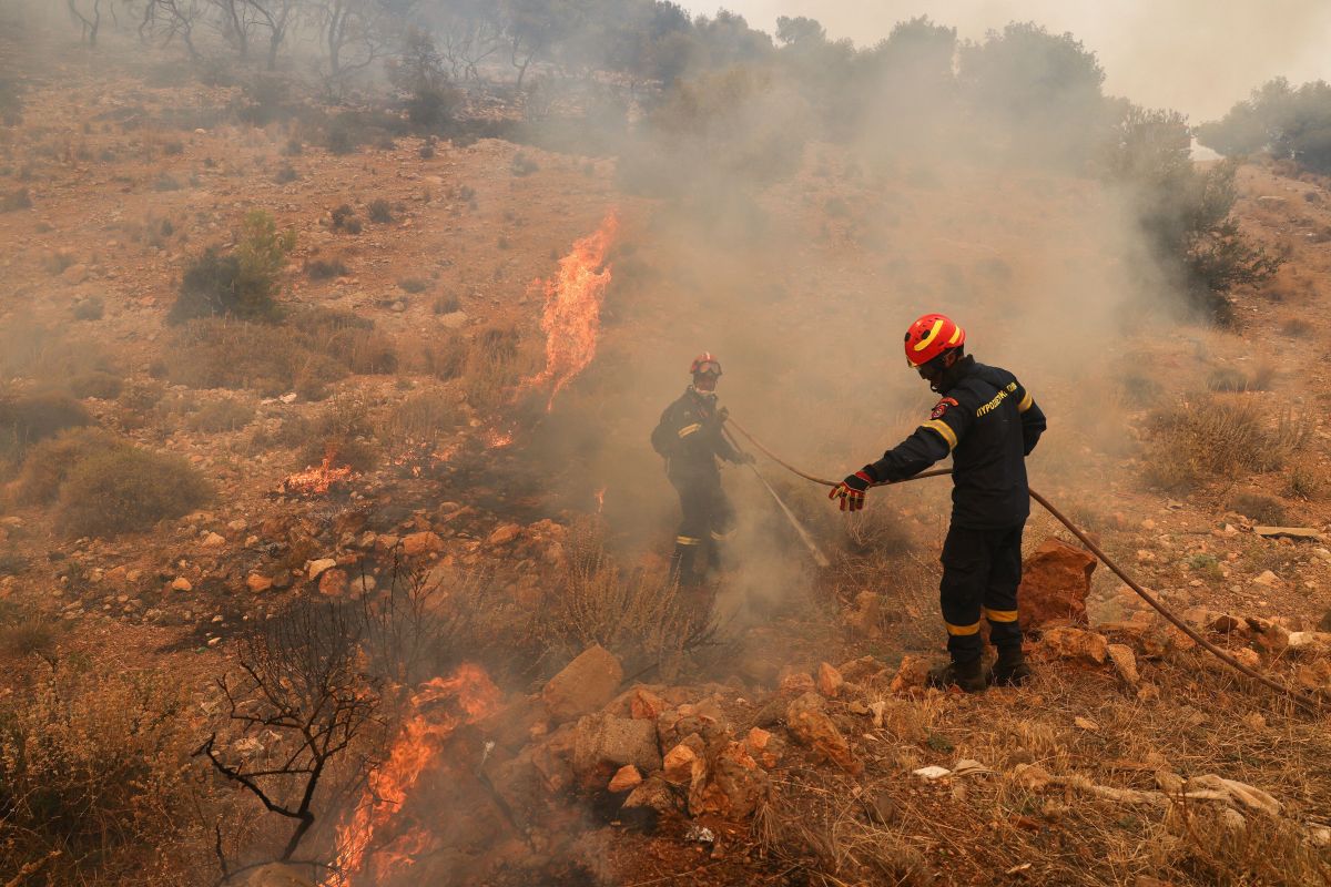 Aproape 3.500 de hectare au fost afectate până acum de incediul din regiunea grecească Attica. Situația rămâne dificilă în insula Rodos