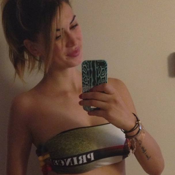 GALERIE FOTO / Melissa Satta, femeia fatală a Italiei: ^”Știu cum să înnebunesc un bărbat!”