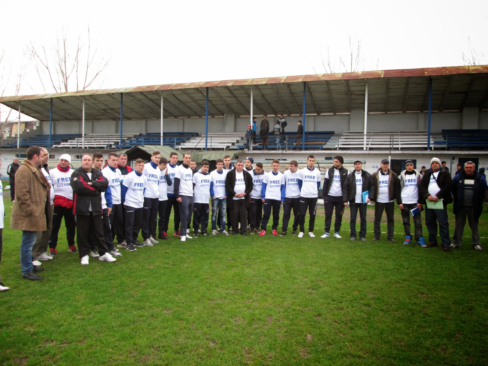 Stadionul din Calafat pe care s-a lansat Gică Popescu a ajuns o ruină! Clubul, prins la mijloc în disputele dintre primar și consilierii locali