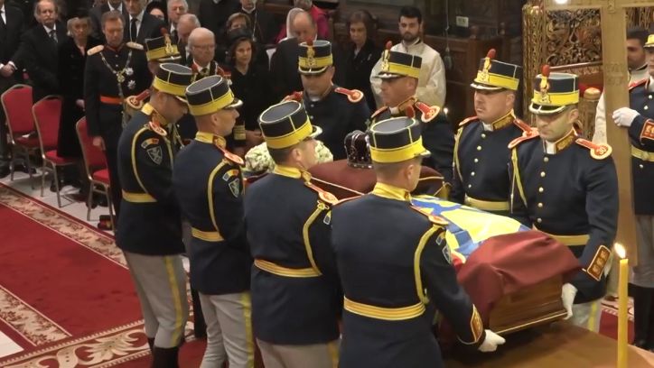 FOTO&VIDEO. România și-a luat rămas bun de la Regele Mihai. Ultimul drum pentru ultimul Rege al românilor