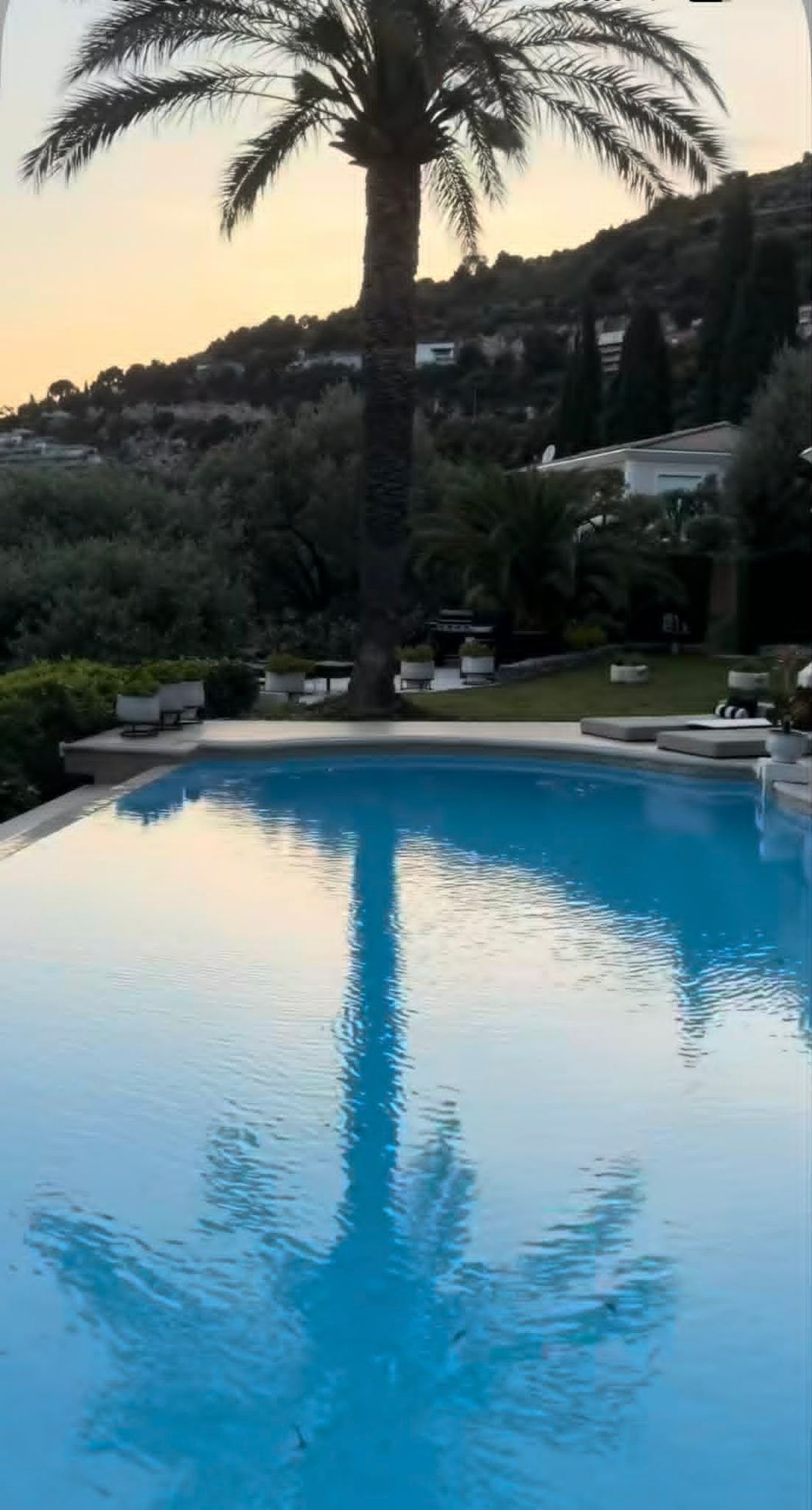 Cum au apărut Radu Vâlcan și Adela Popescu în casa de la Monaco a Mihaelei Rădulescu. Imagini rare cu cei trei. „O întâmplare minunată”