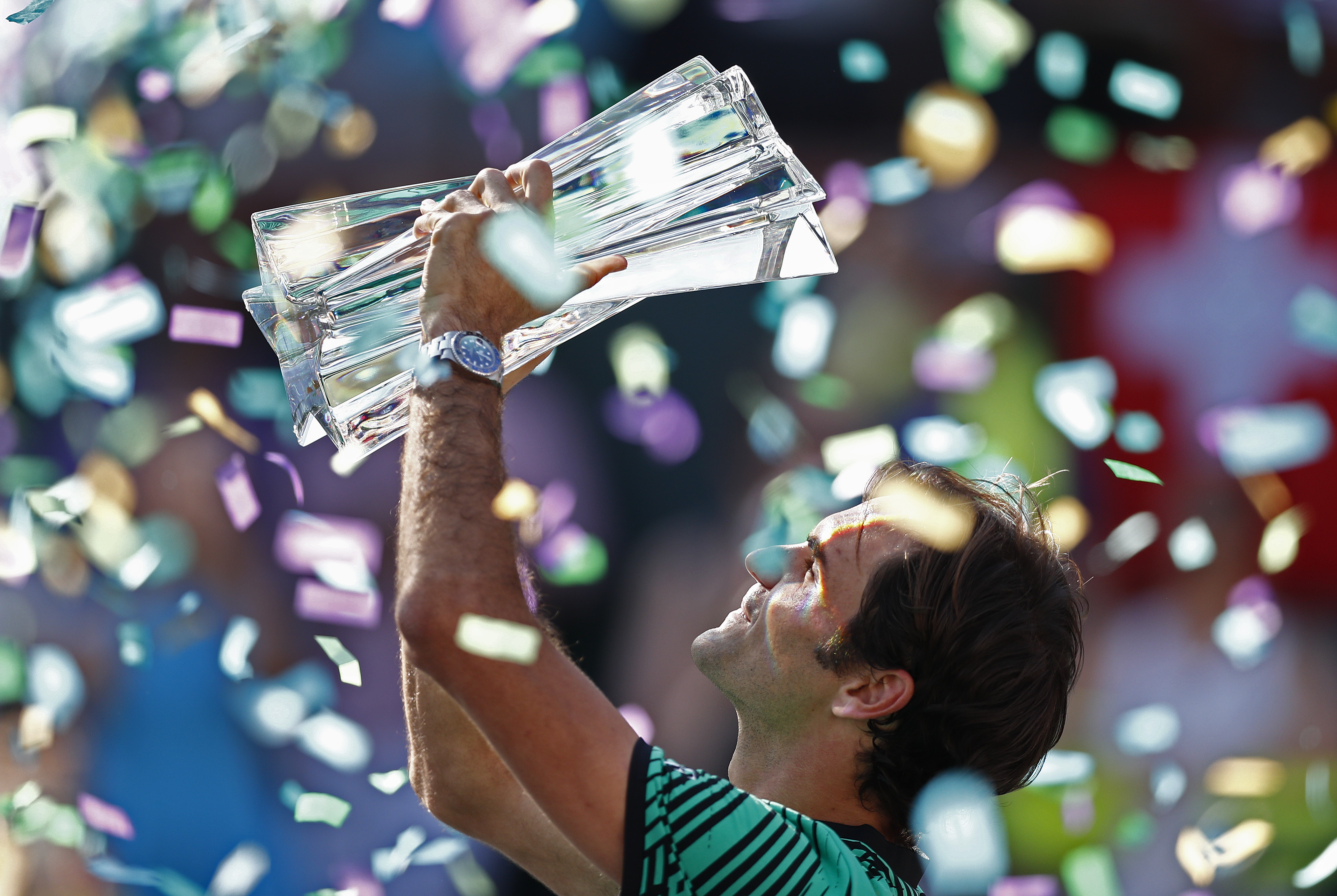Roger Federer a câștigat turneul de la Indian Wells. L-a bătut pe Stan Wawrinka și a ajuns la al 90-lea turneu câștigat în carieră / FOTO