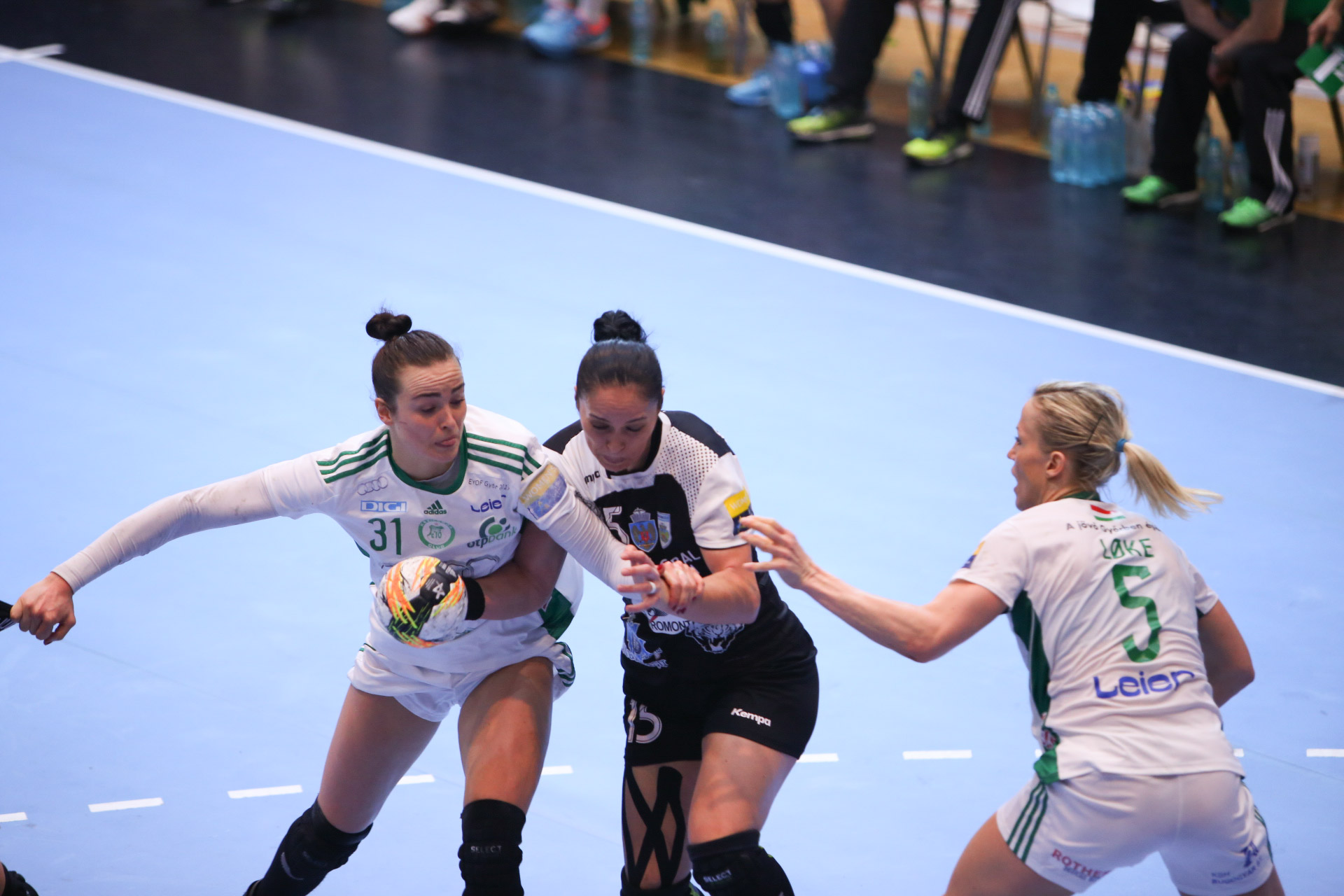 Liga Campionilor, handbal, feminin: CSM București - Gyor 22-24. ^"Tigroaicele" - în "sferturi" cu Rostov-Don, HCM Baia Mare  - cu Buducnost / FOTO