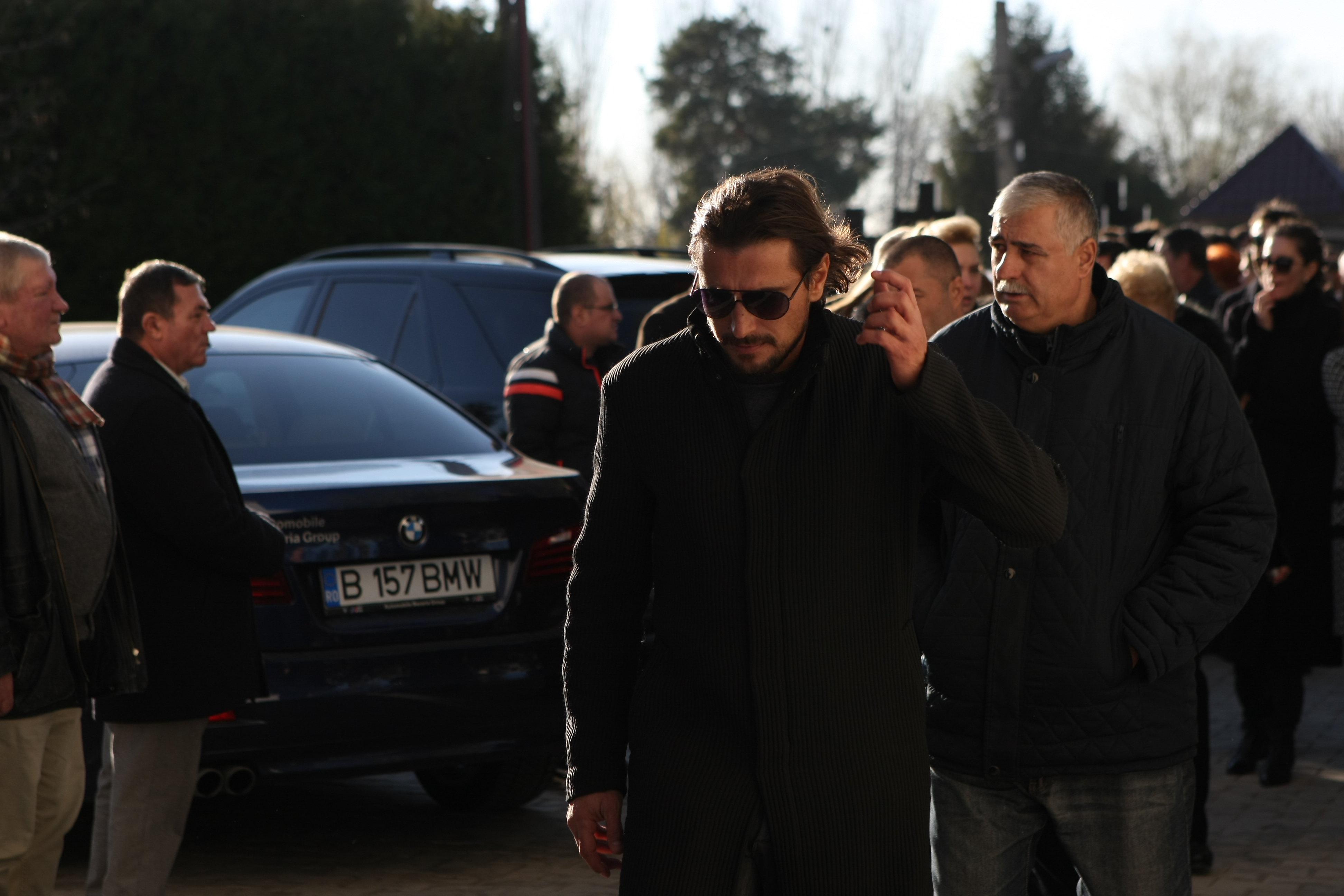Daniel Prodan a fost înmormântat, azi, la cimitirul Sf. Ilie din Voluntari. Promisiune în lacrimi făcută de Gică Popescu: ”Îți vom îndeplini visul” | GALERIE FOTO