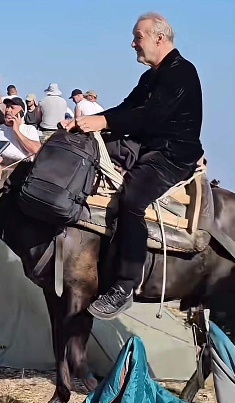 Imagini inedite cu Gigi Becali călare pe măgar în Grecia. Filmarea a ajuns virală: „Am vrut să mă dau șmecher”