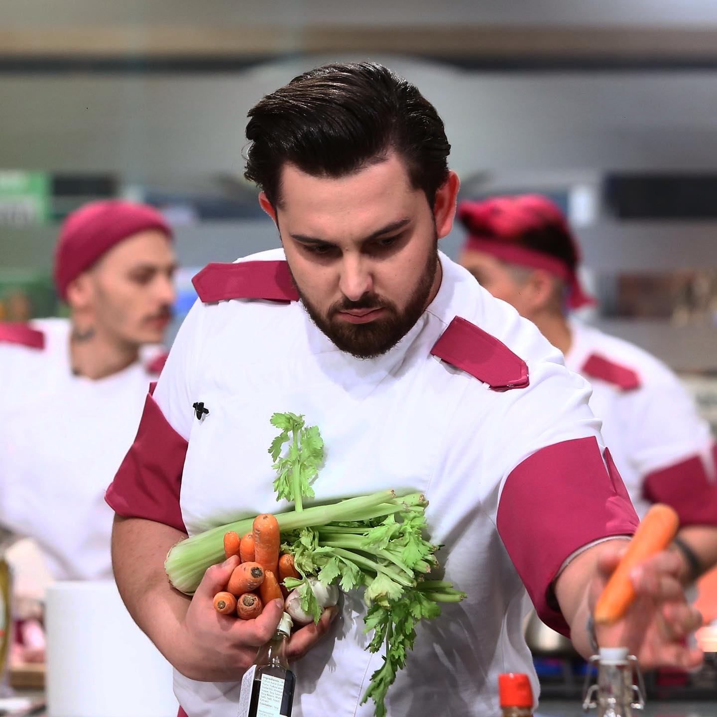 Janni Alexandridis va prezenta emisiunea „Meniu de vedetă”. Câştigătorul sezonului 12 „Chefi la cuţite” a semnat cu Antena Stars