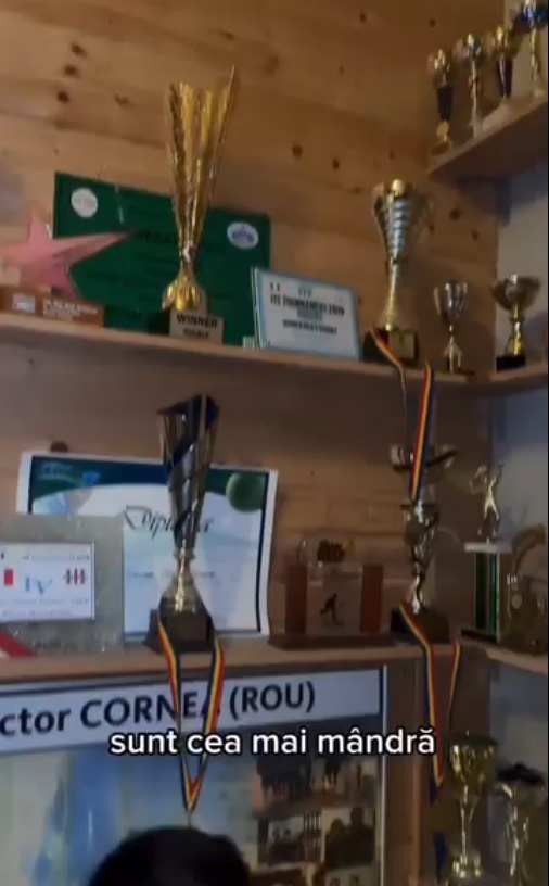 Imagini din casa părinților lui Victor Cornea, din Sibiu. Andreea Bălan a arătat toate medaliile, cupele și diplomele pe care logodnicul ei le are