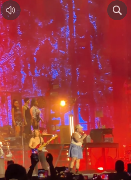 Andreea Ibacka, în lacrimi la un concert susținut de artistul Teddy Swims. Fosta soție a lui Cabral a plâns în mijlocul mulțimii