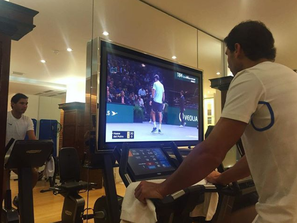 INSTASTORY / Regal cu Rafael Nadal!