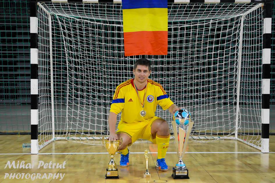 Disperarea medicului ce se ocupă de românii care au cucerit Europeanul de fotbal pentru diabetici: ^”Nimeni nu ne bagă în seamă! Am solicitat și Federația, și Ministerul, dar n-au trimis pe nimeni nici la premiere!”. Mai are nevoie de 27.000 de euro pentru acoperirea cheltuielilor cu organizarea de la Cluj-Napoca